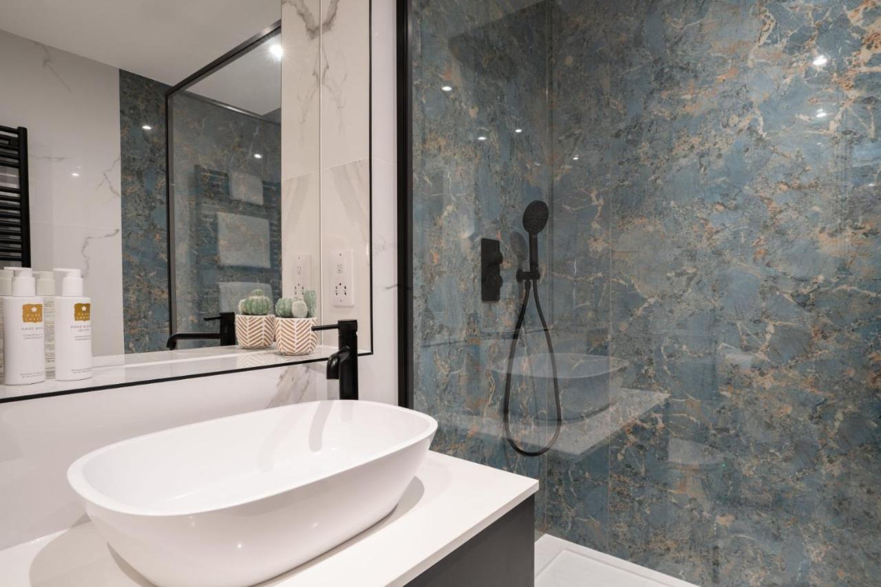 Brand New - Contemporary - 2 Bedroom - 2 Bathroom - Spacious Apartment - Lake Views Ambleside Exteriör bild